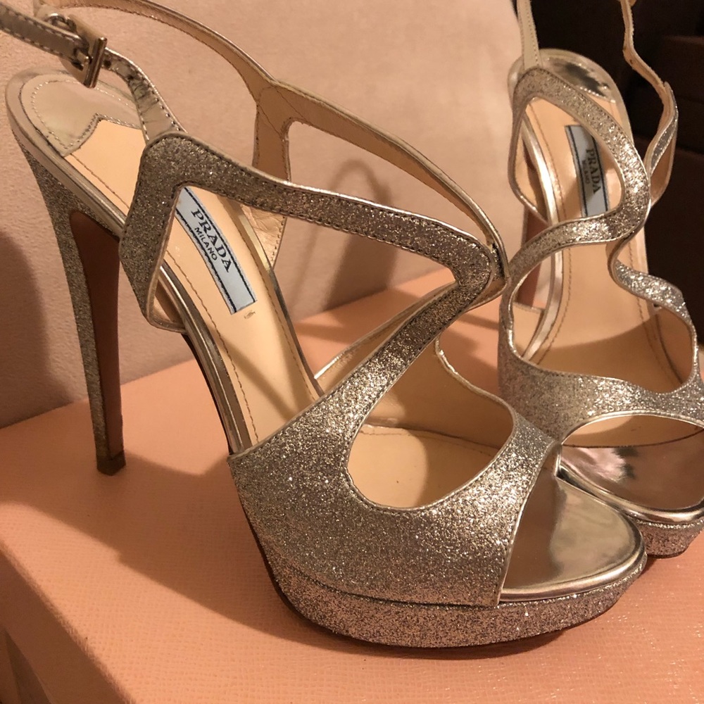 Pre-owned Prada Silver shoes. Size 37.5